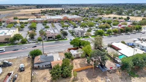 1419 E Yosemite Ave, Madera, CA 93638 photo 27