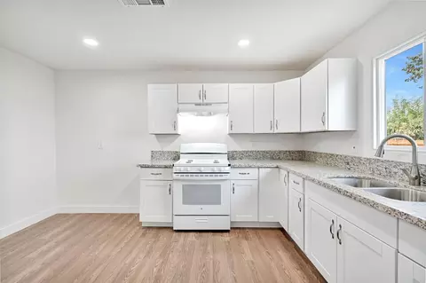 1419 E Yosemite Ave, Madera, CA 93638 photo 12