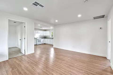 1419 E Yosemite Ave, Madera, CA 93638 photo 5
