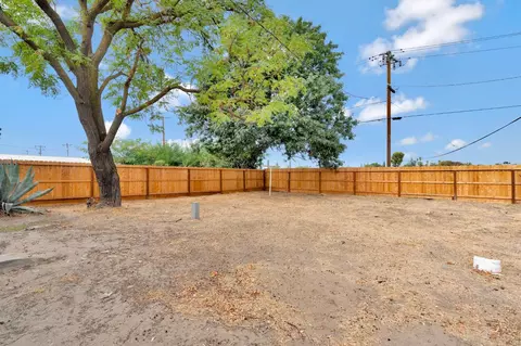 1419 E Yosemite Ave, Madera, CA 93638 photo 21