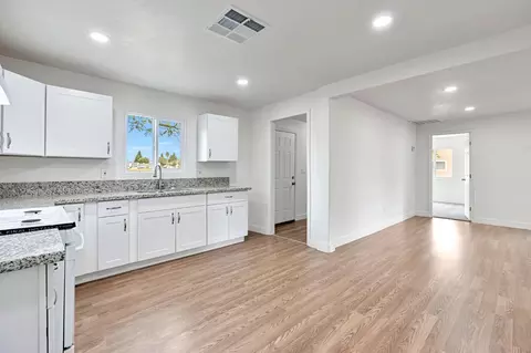 1419 E Yosemite Ave, Madera, CA 93638 photo 10