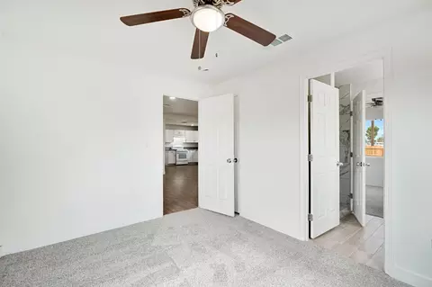 1419 E Yosemite Ave, Madera, CA 93638 photo 17