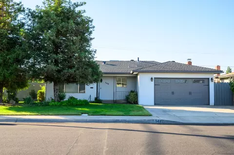 548 W Dennis Dr, Clovis, CA 93612 photo 1