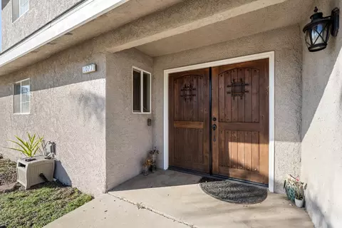 1077 E Pecan Ave, Madera, CA 93637 photo 5