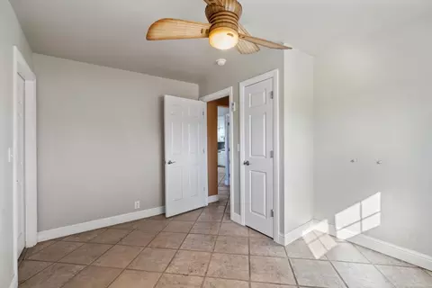 1077 E Pecan Ave, Madera, CA 93637 photo 18