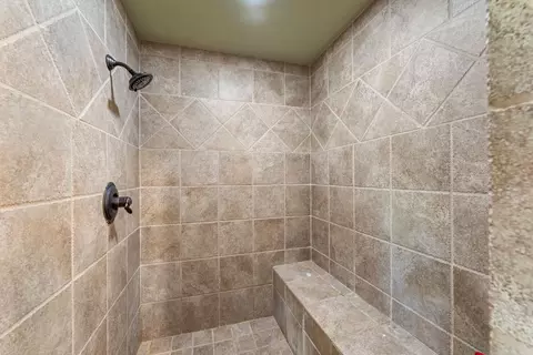 1077 E Pecan Ave, Madera, CA 93637 photo 34