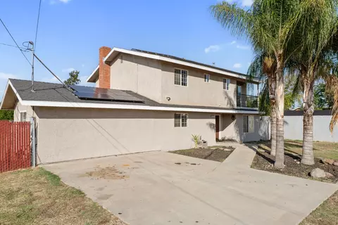 1077 E Pecan Ave, Madera, CA 93637 photo 3