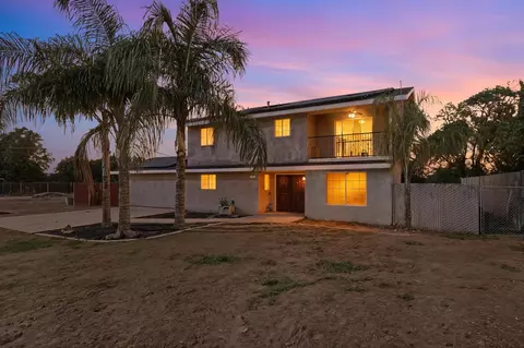 1077 E Pecan Ave, Madera, CA 93637 photo 4