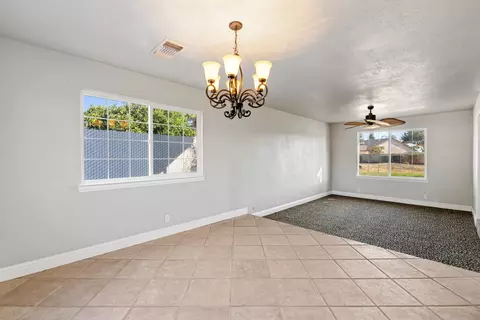 1077 E Pecan Ave, Madera, CA 93637 photo 9