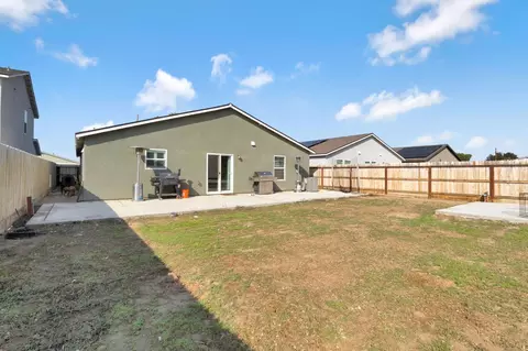 1533 Concord Ave, Madera, CA 93637 photo 13