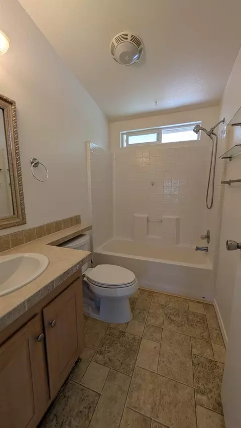 1218 E Cleveland Ave #83, Madera, CA 93638 photo 8