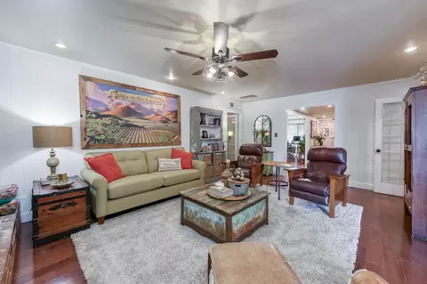 8807 N Sunnyside Ave, Clovis, CA 93619 photo 9