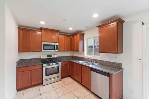 522 Barbara Ave, Sanger, CA 93657 photo 12