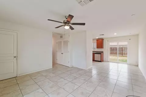 522 Barbara Ave, Sanger, CA 93657 photo 7