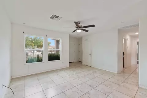 522 Barbara Ave, Sanger, CA 93657 photo 8