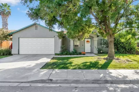 1052 Las Casas Ln, Madera, CA 93638 photo 1