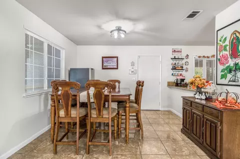 1052 Las Casas Ln, Madera, CA 93638 photo 8