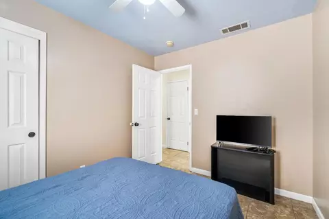 1052 Las Casas Ln, Madera, CA 93638 photo 17