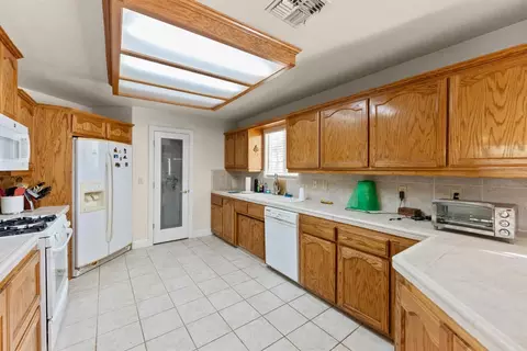 36740 Kensington Dr, Madera, CA 93636 photo 9