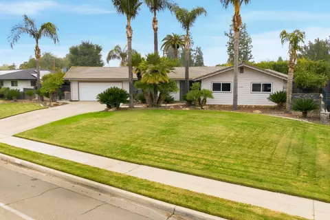 1720 W Barstow Ave, Fresno, CA 93711