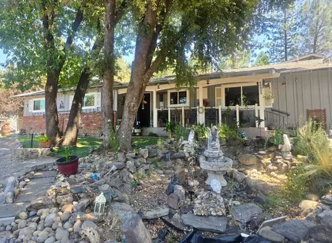 48833 Rock Point Rd, Oakhurst, CA 93644 photo 3