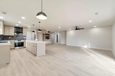 17133 Camden, Madera, CA 93638 photo 9