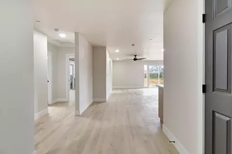 17133 Camden, Madera, CA 93638 photo 4