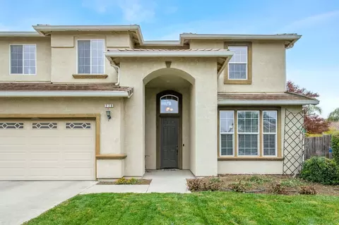 775 S Michelle Ave, Kerman, CA 93630 photo 2