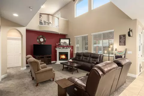 775 S Michelle Ave, Kerman, CA 93630 photo 8