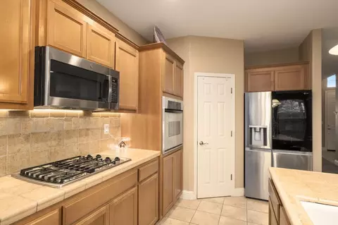 775 S Michelle Ave, Kerman, CA 93630 photo 15