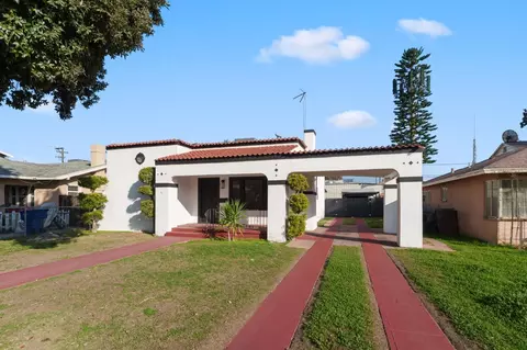 1576 N Safford Ave, Fresno, CA 93728