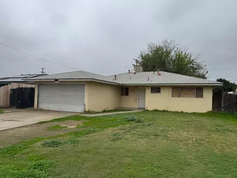 121 Maple St, Madera, CA 93637 photo 1