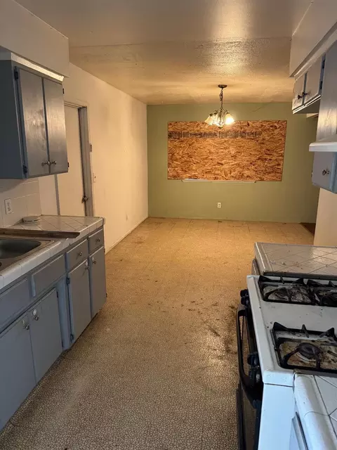 121 Maple St, Madera, CA 93637 photo 3