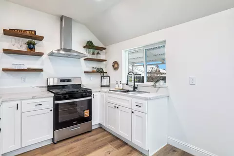 683 E Polk St, Coalinga, CA 93210 photo 12