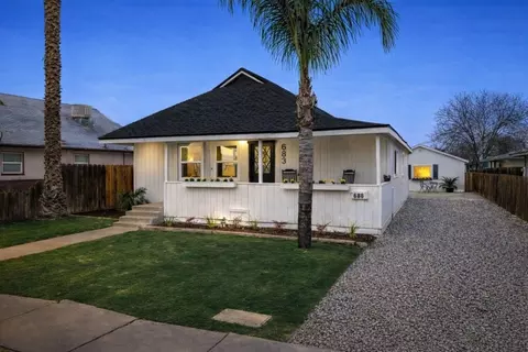 683 E Polk St, Coalinga, CA 93210 photo 3
