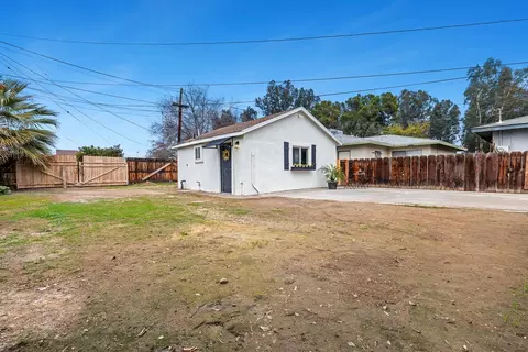 683 E Polk St, Coalinga, CA 93210 photo 32