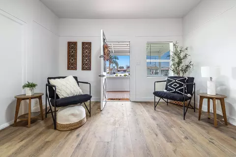 683 E Polk St, Coalinga, CA 93210 photo 5