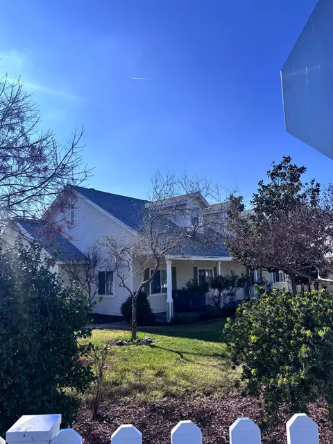 224 E Stanislaus St, Avenal, CA 93204 photo 3