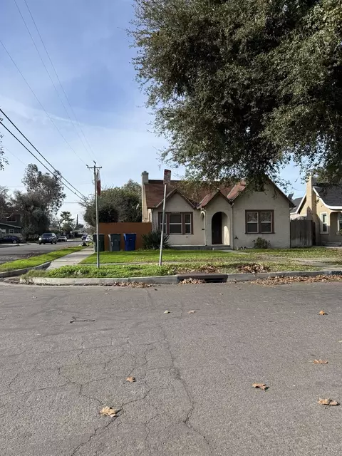 1503 N Glenn Ave, Fresno, CA 93728