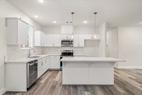 Kitchen - 1415 Villa Way, Modesto, CA 95351 photo 3 of 4