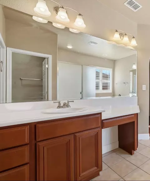 Bath - 1730 Tasca Ln, Manteca, CA 95337 photo 7 of 7