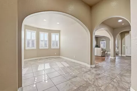 Entry Way - 1730 Tasca Ln, Manteca, CA 95337 photo 7 of 12