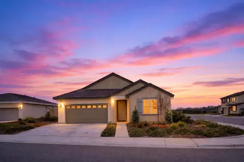 684 Popcorn St, Galt, CA 95632 photo 6