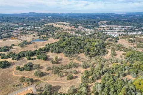 View/Area - 5520 Mother Lode Dr, Placerville, CA 95667 photo 2 of 14