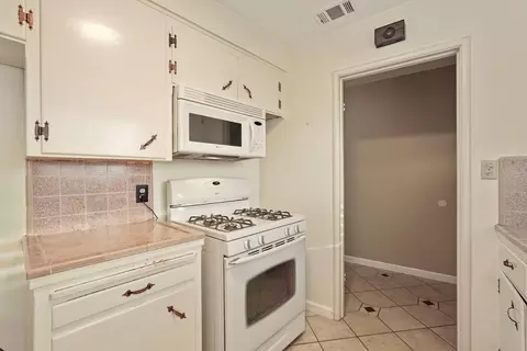 Kitchen - 1007 Cardinal St, Lodi, CA 95240 photo 3 of 4