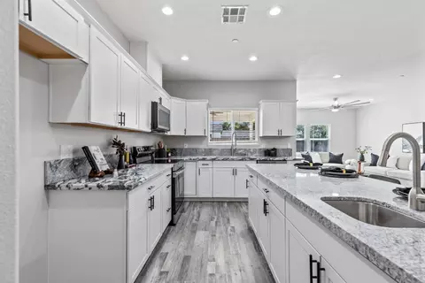 Kitchen - 232 E Roseburg Ave, Modesto, CA 95350 photo 3 of 4