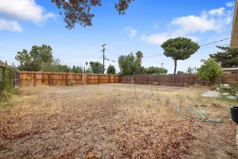 Exterior - 2023 Ellis St, Modesto, CA 95354 photo 8 of 8