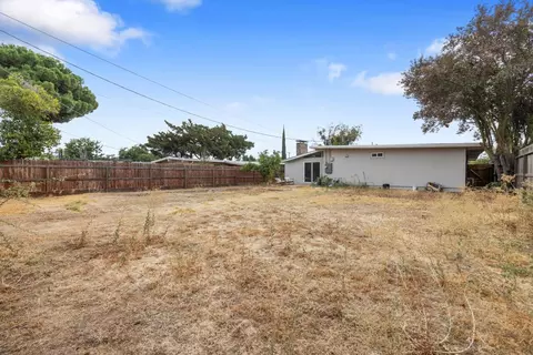 Exterior - 2023 Ellis St, Modesto, CA 95354 photo 7 of 8