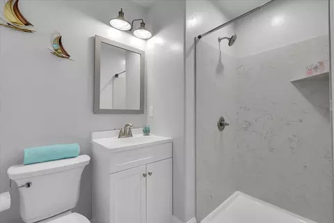 Bath - 9814 N St, Live Oak, CA 95953 photo 3 of 3