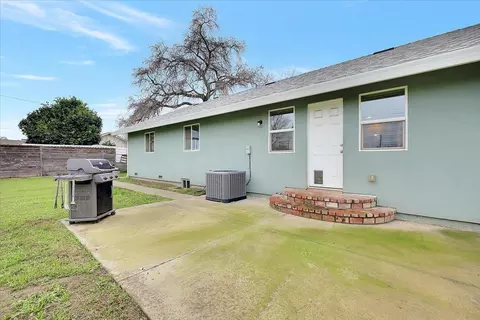 Exterior - 9814 N St, Live Oak, CA 95953 photo 4 of 7